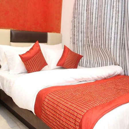 Hotel Snow White Inn New Delhi Buitenkant foto