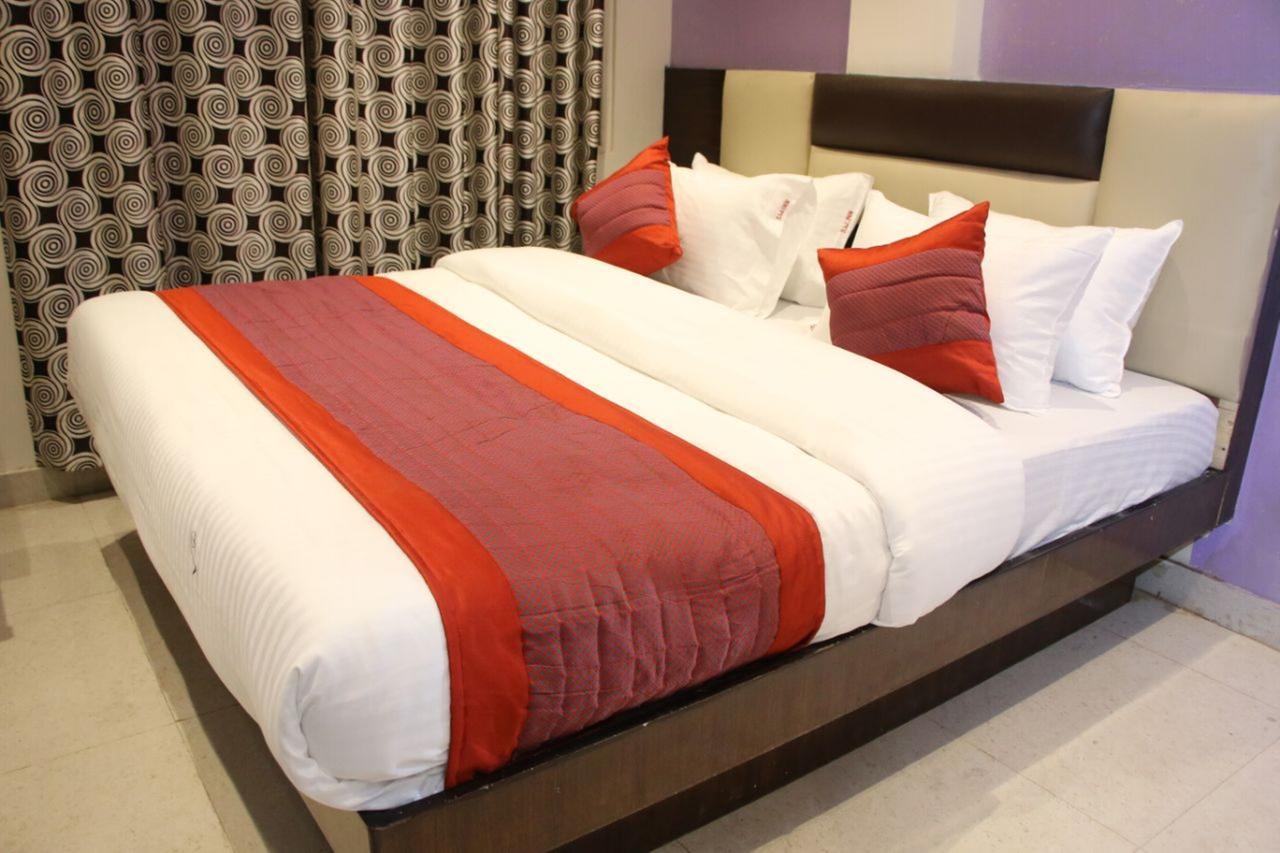 Hotel Snow White Inn New Delhi Buitenkant foto