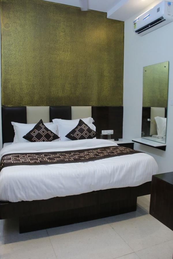 Hotel Snow White Inn New Delhi Buitenkant foto