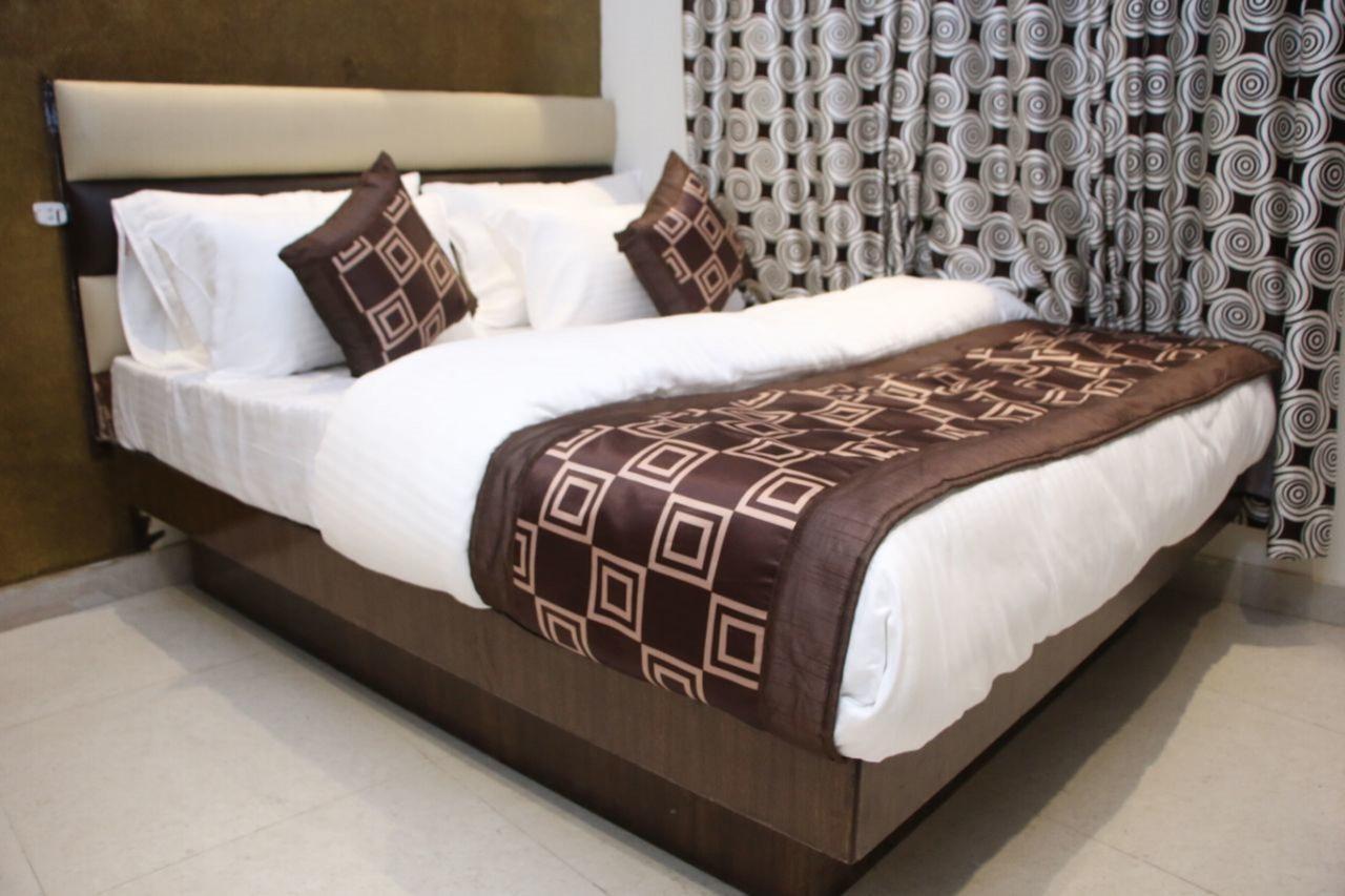 Hotel Snow White Inn New Delhi Buitenkant foto