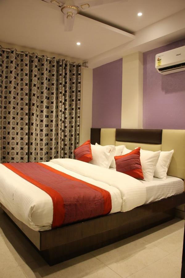 Hotel Snow White Inn New Delhi Buitenkant foto